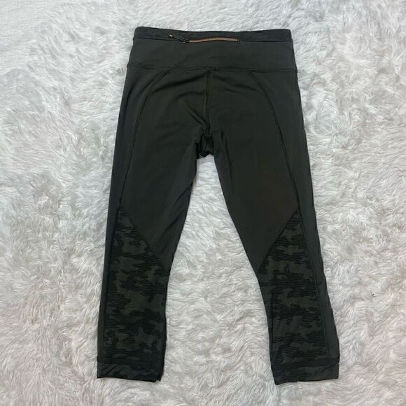 Lululemon Leggings Green Camo Crop Capri Size 4 Back Zip Pocket Ruched - Picture 6 of 8